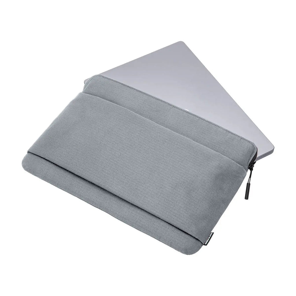 Incase Go Sleeve for 14-inch Laptop
