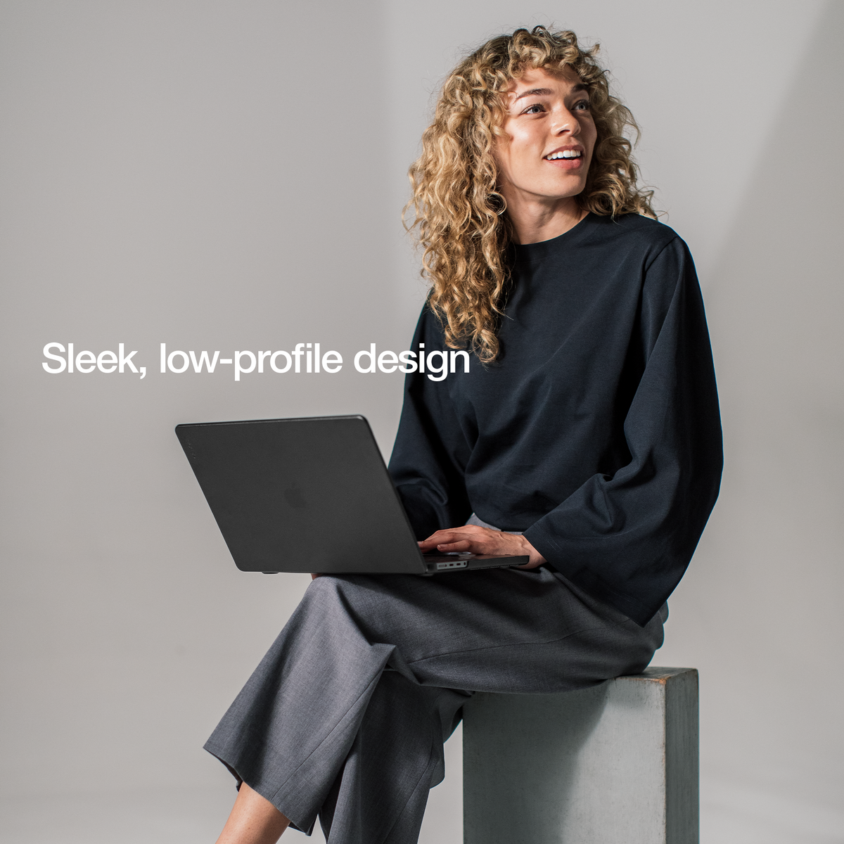 Incase Dots Hardshell with Makrolon® for MacBook Pro 16"